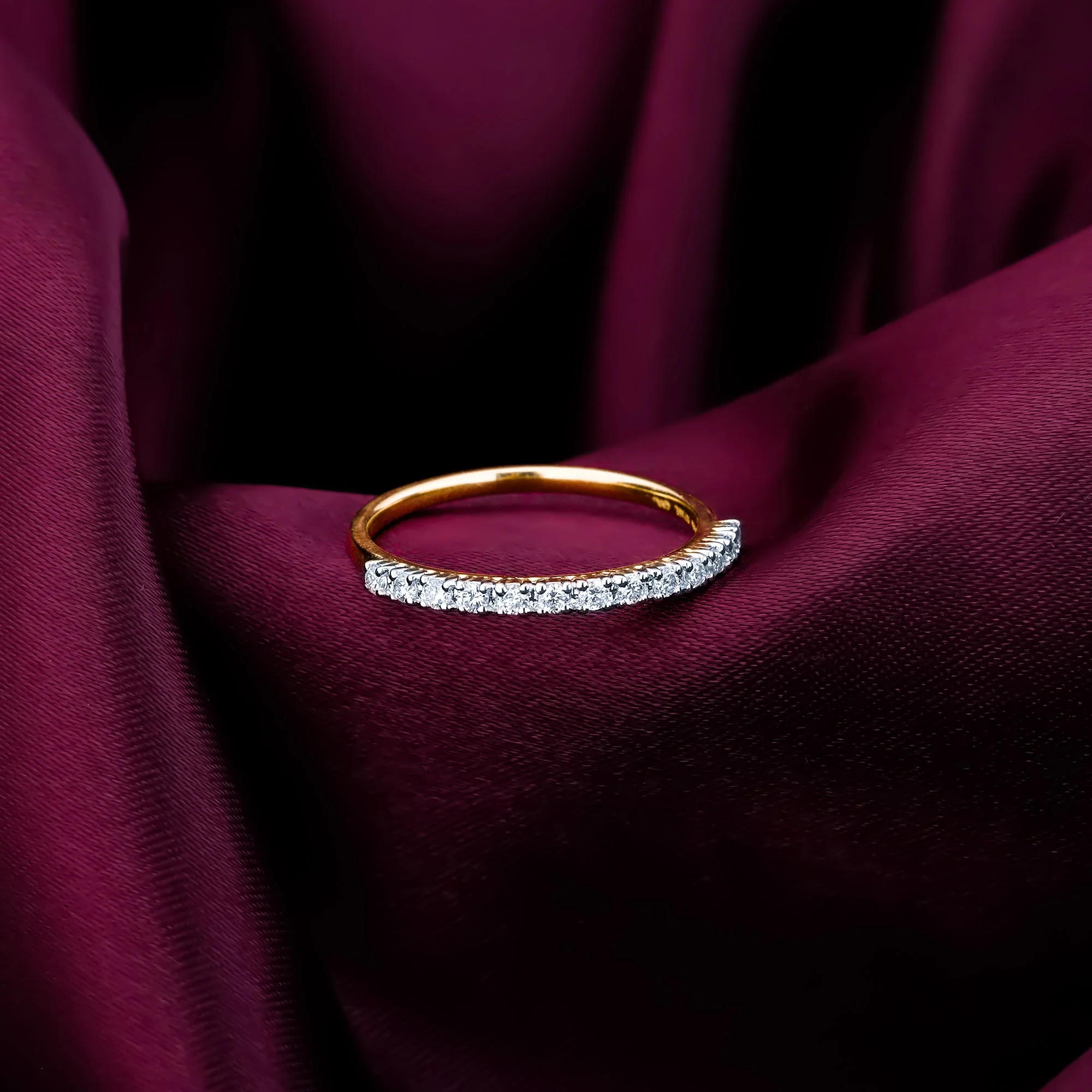 Gold Shimmering Gleam Diamond Ring - Image 2