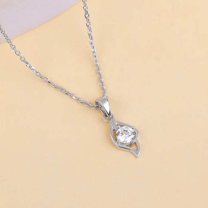 Anushka Sharma Silver Falling Dew Pendant With Link Chain - Image 2