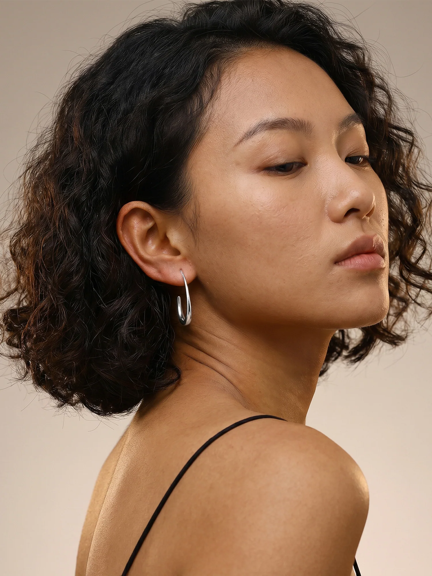 Bare Curve Rhodium Plated Earrings - Image 3