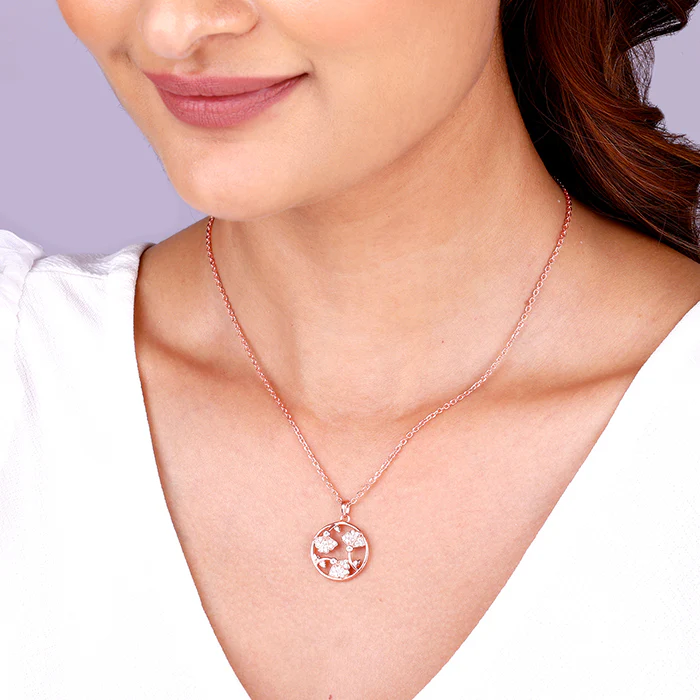 Rose Gold Eyebright Pendant With Link Chain - Image 3