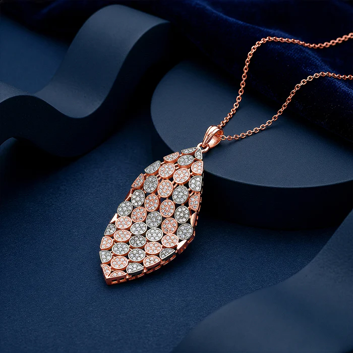 Dual Tone Verdant Glow Silver Pendant With Link Chain - Image 2