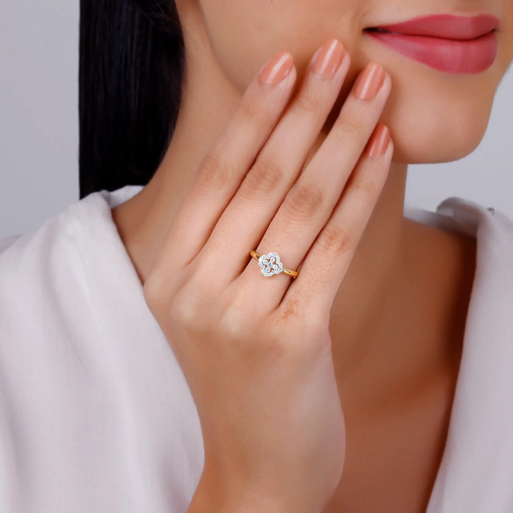 Gold Fleurir Diamond Ring - Image 3