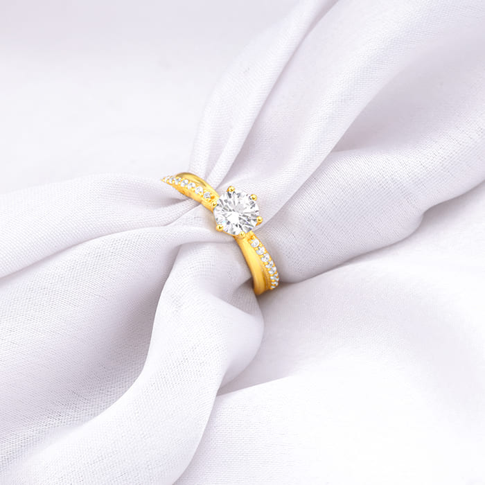 Golden Classic Elegance Ring - Image 2