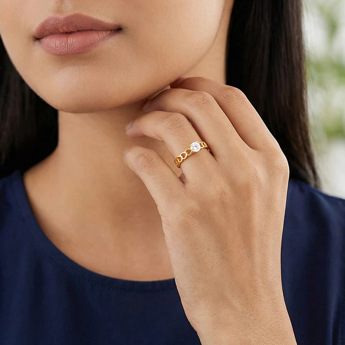 Golden Heart Cut-Out Ring - Image 3
