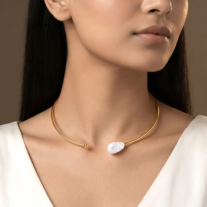 Golden Judy Pearl Necklace - Image 3