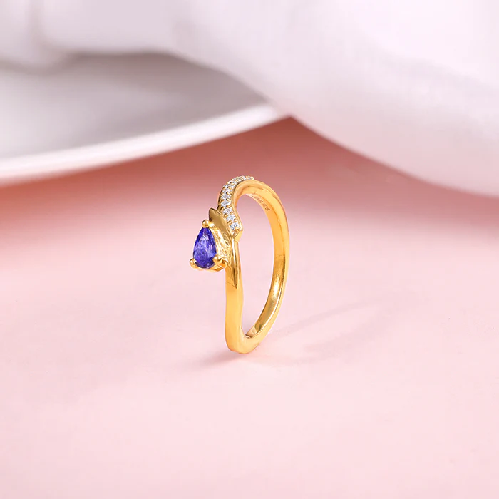 Golden Noorii Ring - Image 2