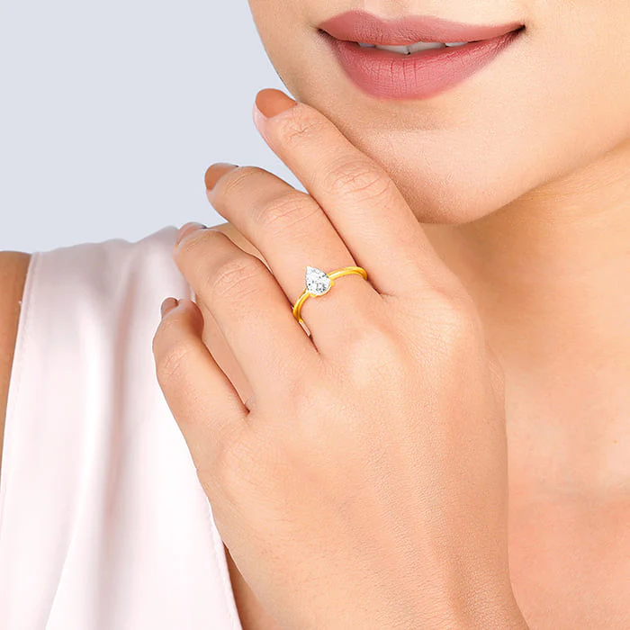 Golden Simple Zirconia Ring - Image 3