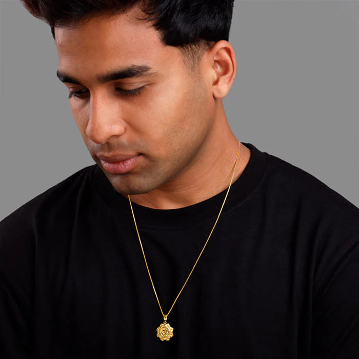 Golden Unique Om Pendant With Box Chain - Image 3