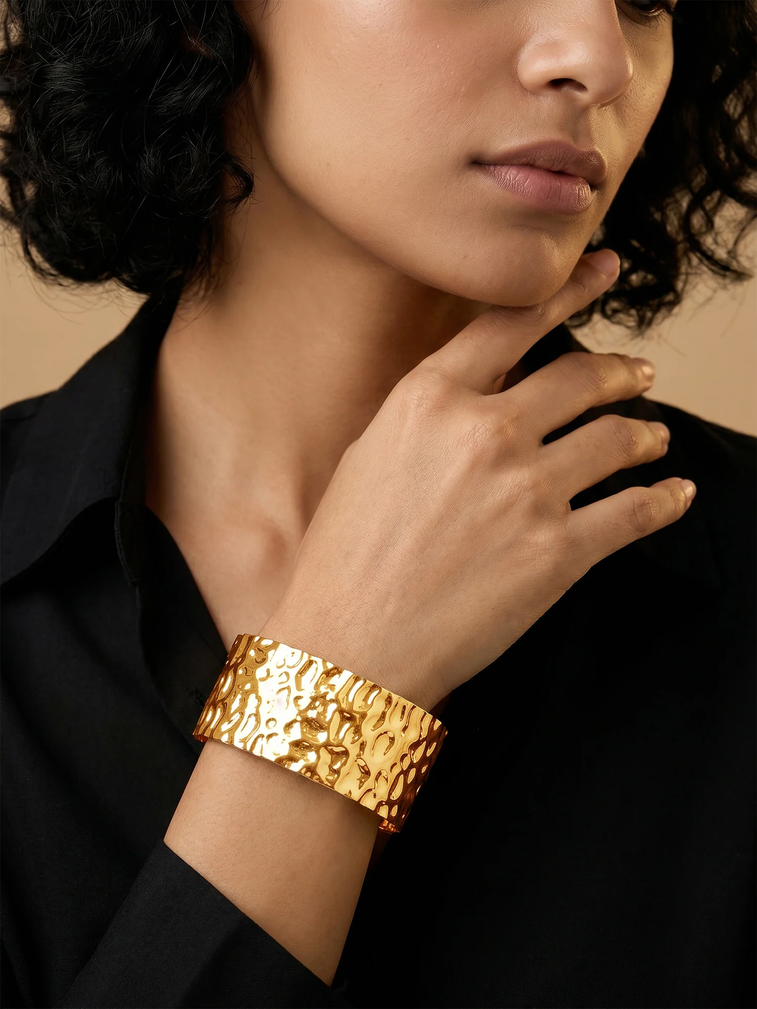 Hammered Mood Gold Plated Cuff Bracelet - Image 3