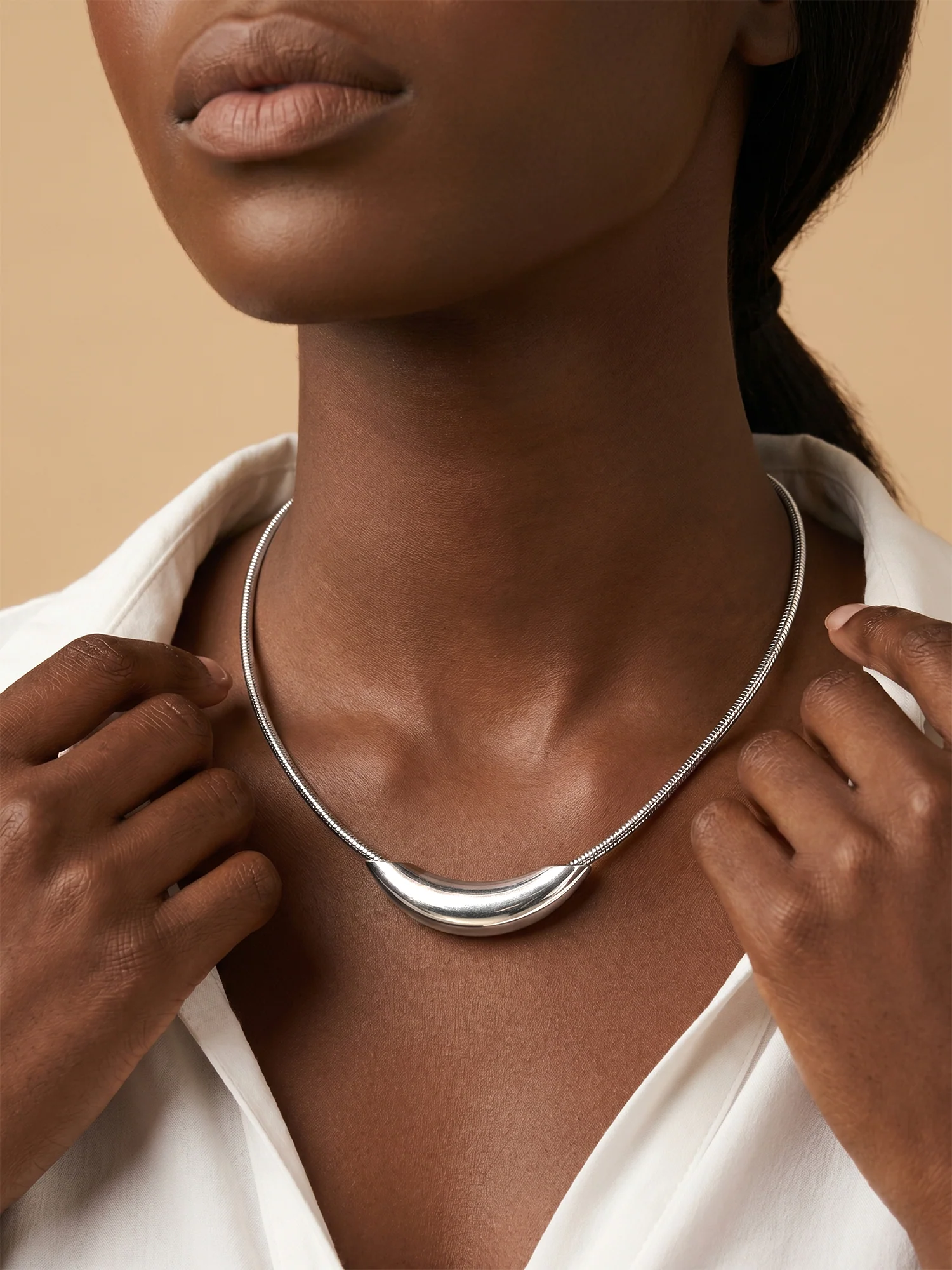 Main Character Loop Rhodium Plated Collar Necklace - Image 3