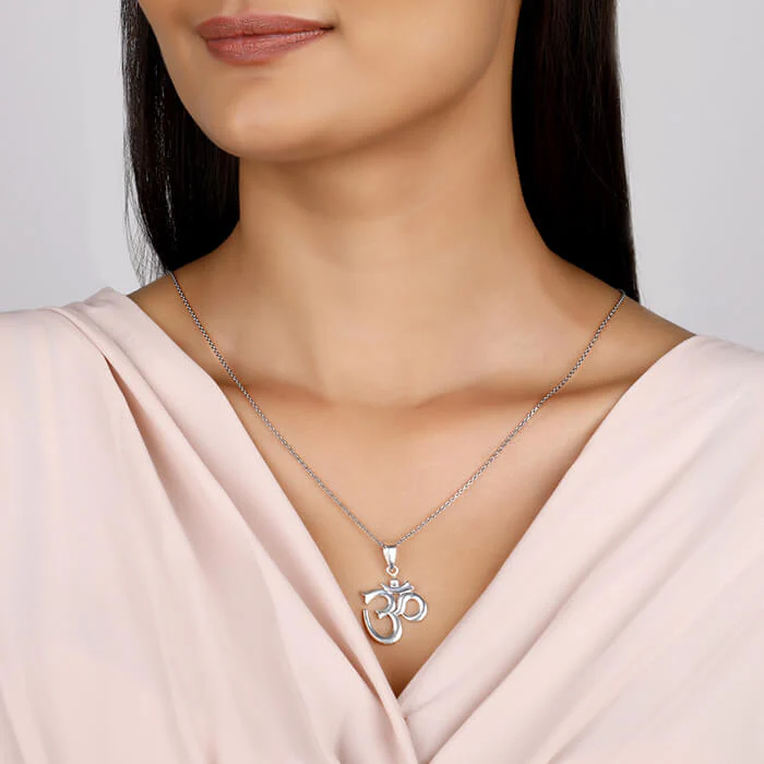 Silver Om Pendant with Link Chain - Image 3