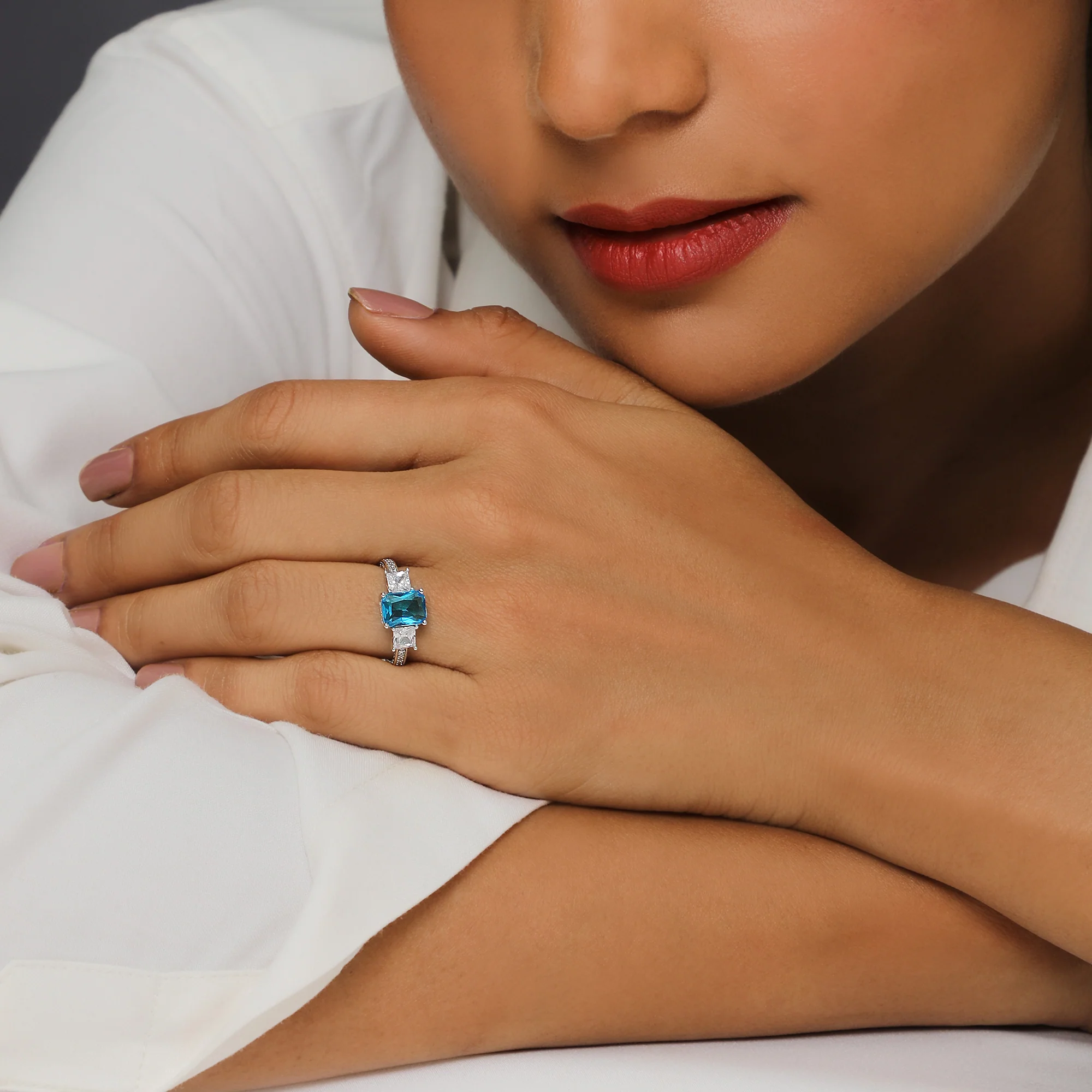 Silver Aqua Blue Baguette Ring - Image 3