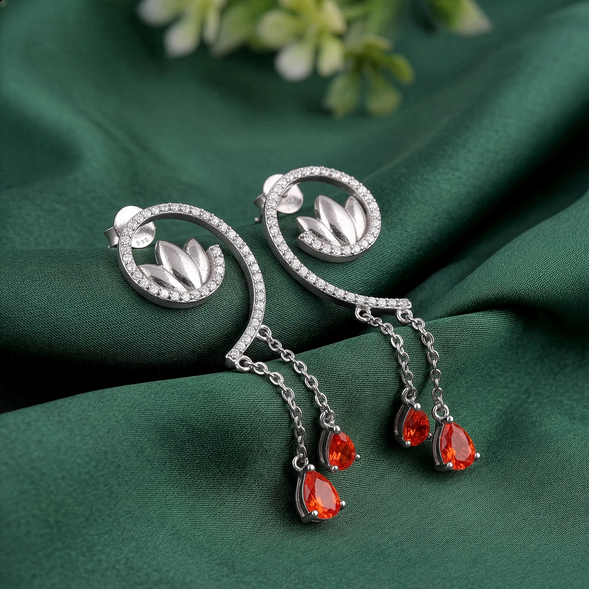 Silver Chang’e Dangler Earrings - Image 2