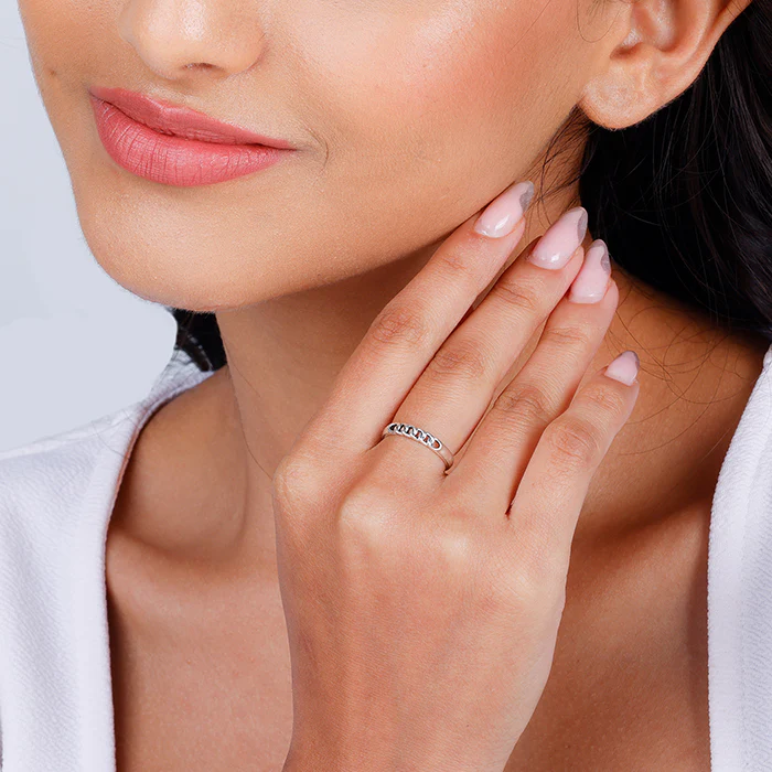 Silver Classic Chain Ring for Her - Image 3