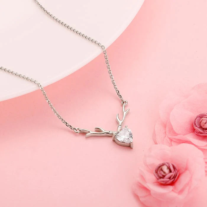 Anushka Sharma Silver Deer Heart Necklace - Image 2