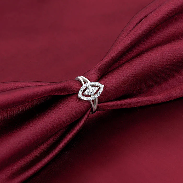 Silver Draped Dice Ring - Image 2