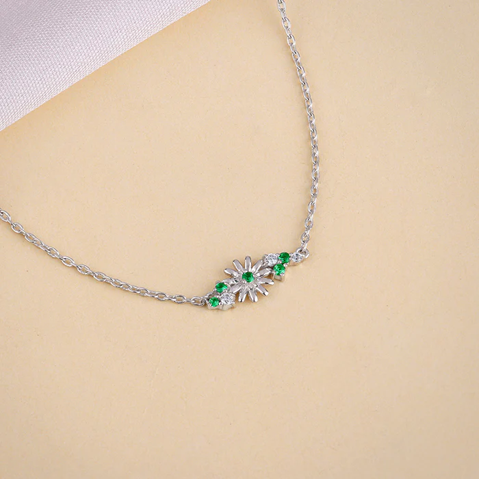 Silver Dreamy Flower Necklace - Image 2