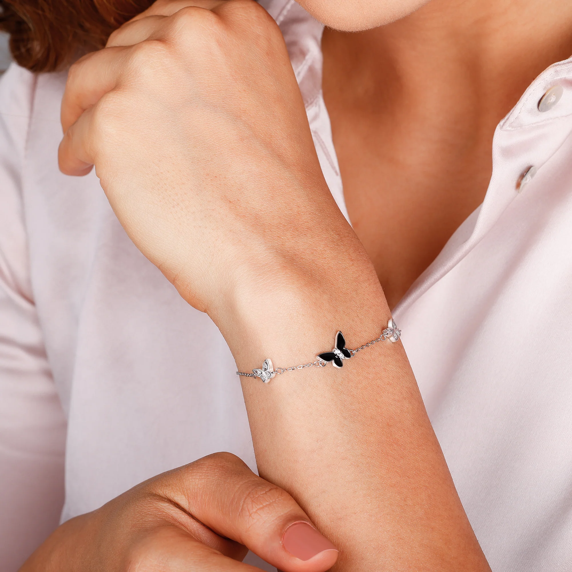 Silver Elegant Butterflies Bracelet - Image 3