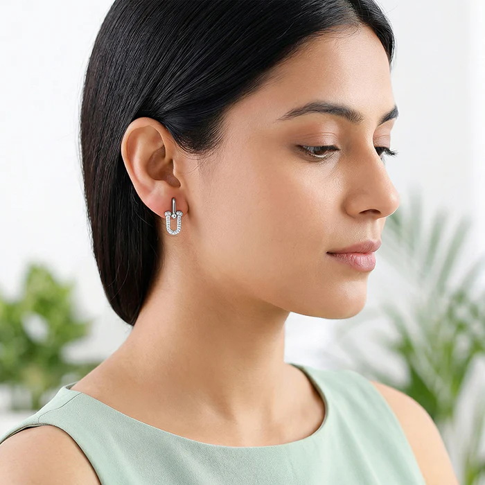 Silver Graduated Link Earrings - Image 3