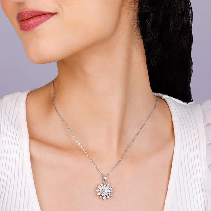 Silver Heavenly Flower Pendant With Box Chain - Image 3