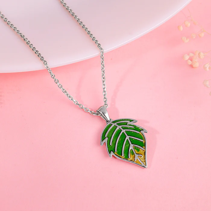 Silver Heavenly Leaf Pendant With Link Chain - Image 2
