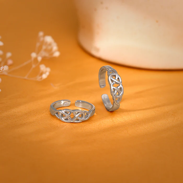 Silver Isle Grace Toe Rings - Image 2