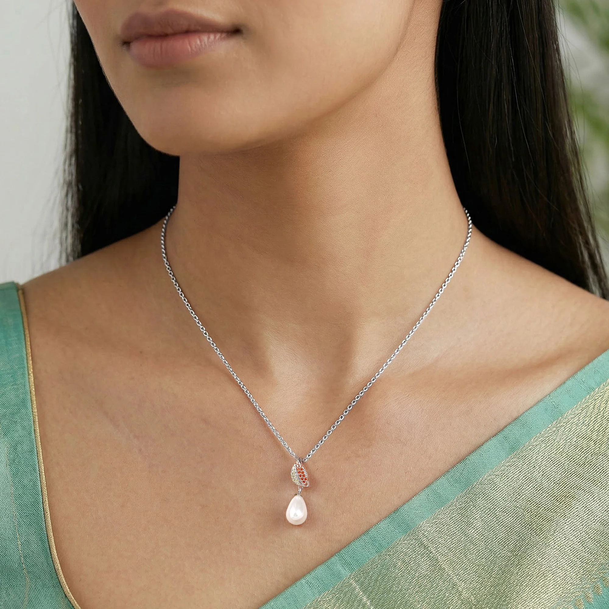 Silver Kalista Pendant With Link Chain - Image 3
