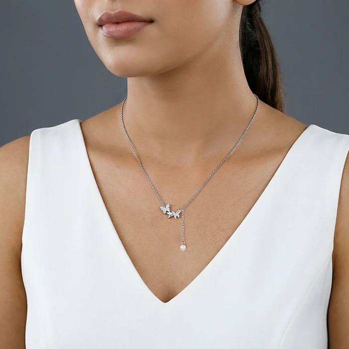 Silver Meryl Pearl Necklace - Image 3