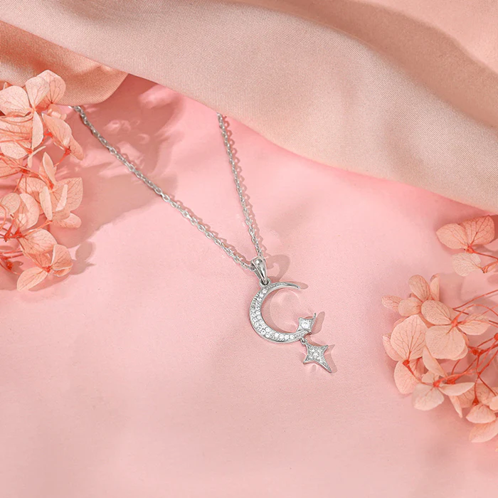 Silver Moon Pendant With Link Chain - Image 2