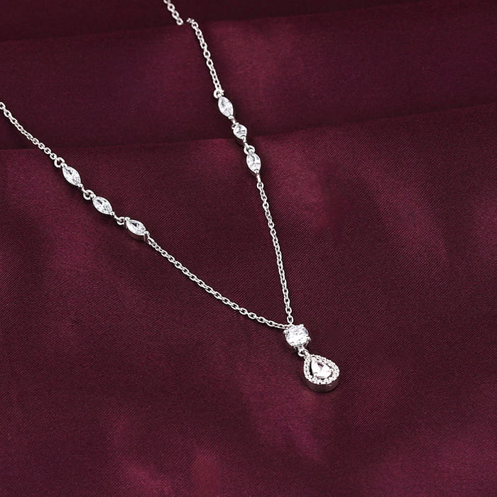 Silver Regal Radiance Necklace - Image 2