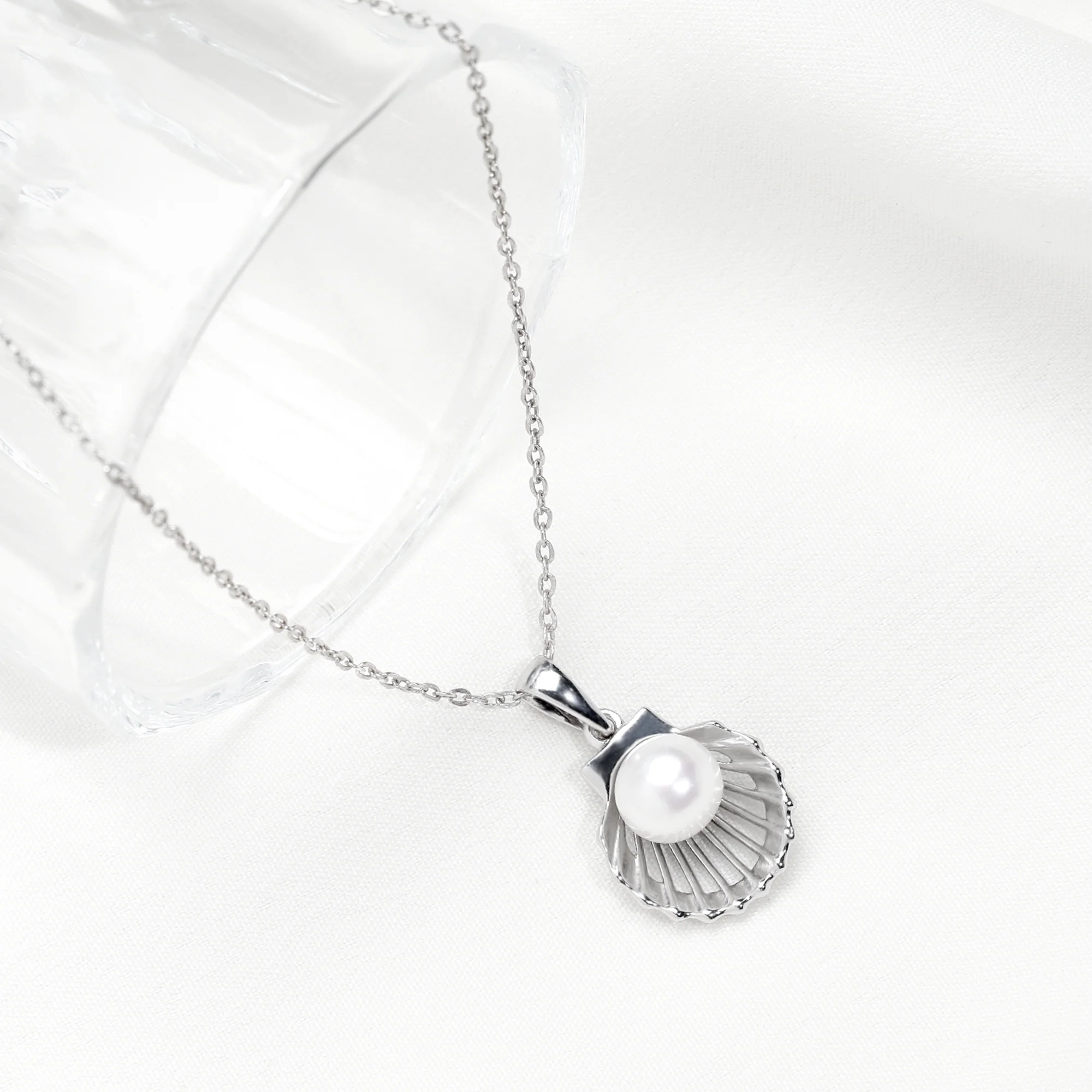 Silver Seashell Pearl Pendant with Link Chain - Image 2