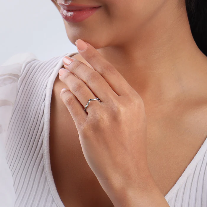 Silver Sleek Chevron Ring - Image 3