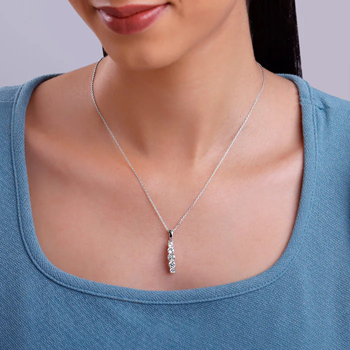 Silver Stunner Shine Pendant With Link Chain - Image 3
