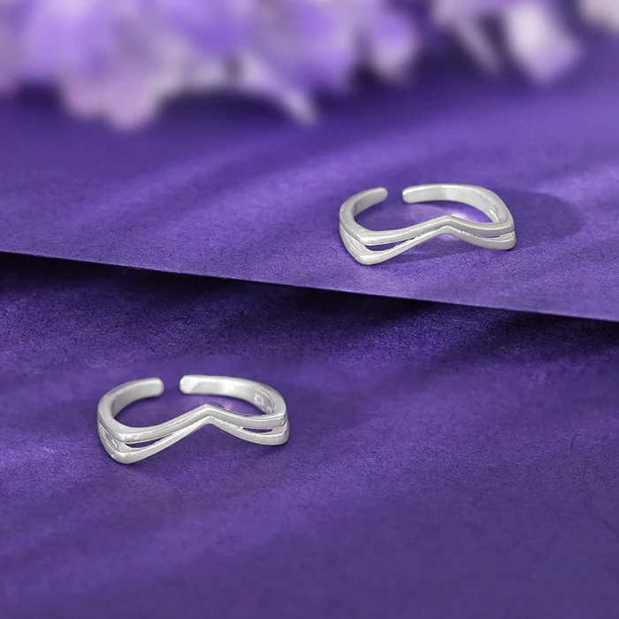 Silver Vintage Love Toe Rings - Image 2